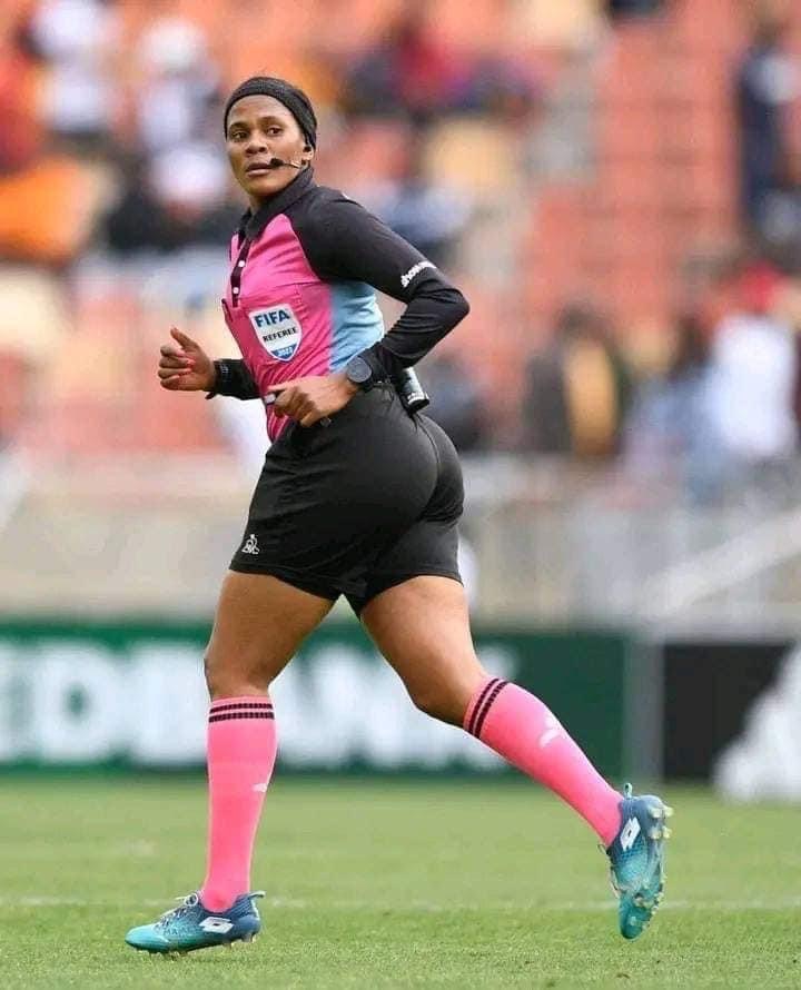 Meet Akhona Makalima, a beautiful South African female international football referee, who has been registered under FIFA since 2014.